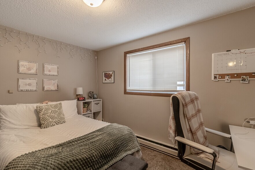 Building Photo - 202 Balcerzak Dr