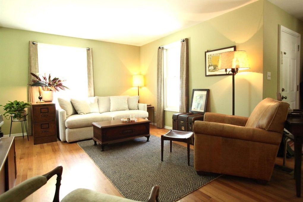 Building Photo - 337 Beakes St