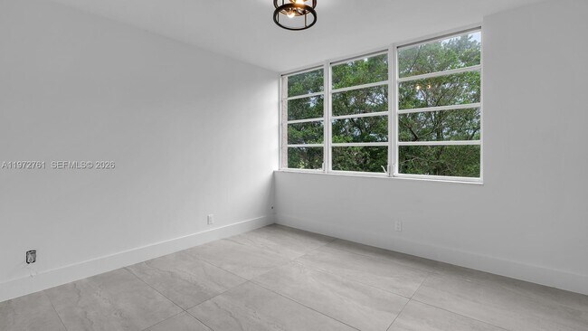 Building Photo - 6911 Environ Blvd