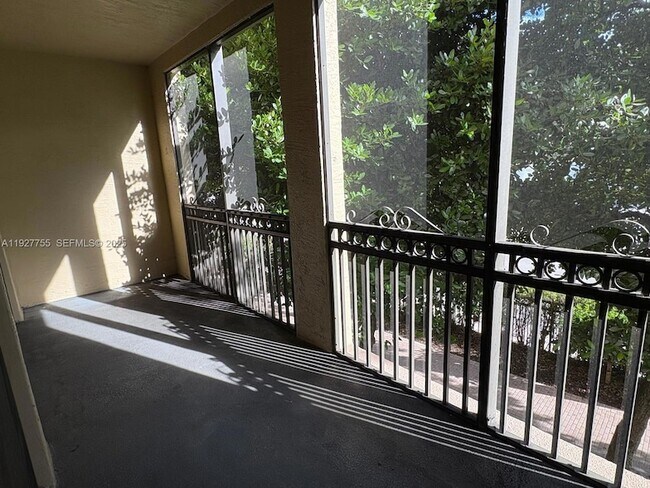 Building Photo - 2900 NW 125th Ave