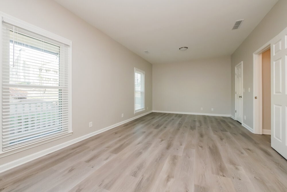 Building Photo - 79 High Point N