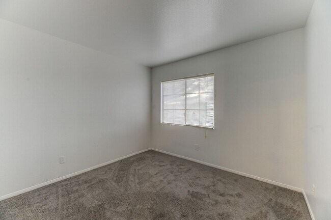 Building Photo - 4548 Grand Rock Dr