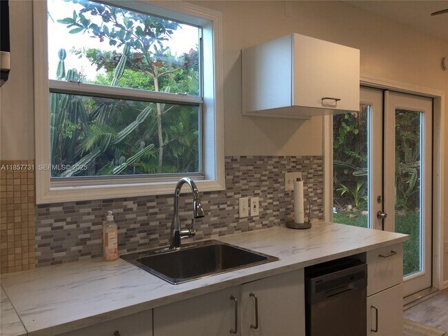 Building Photo - 58xx SW 122nd Ave