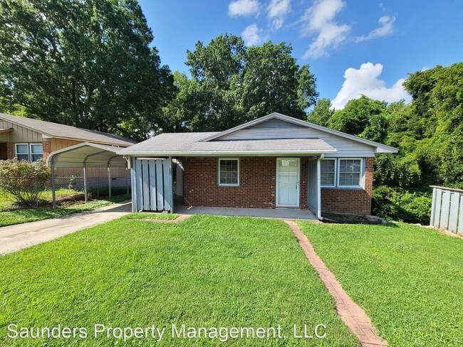 Primary Photo - 2 br, 1 bath House - 914 Pine Circle Drive