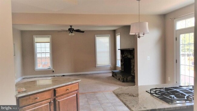 Building Photo - 43649 Riverpoint Dr
