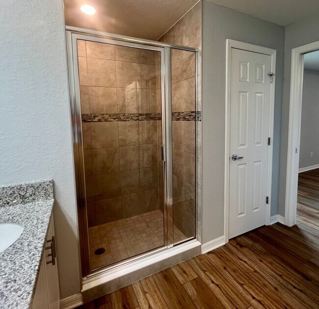 Building Photo - Beautiful 4-Bedroom Home in Saint Cloud – ...