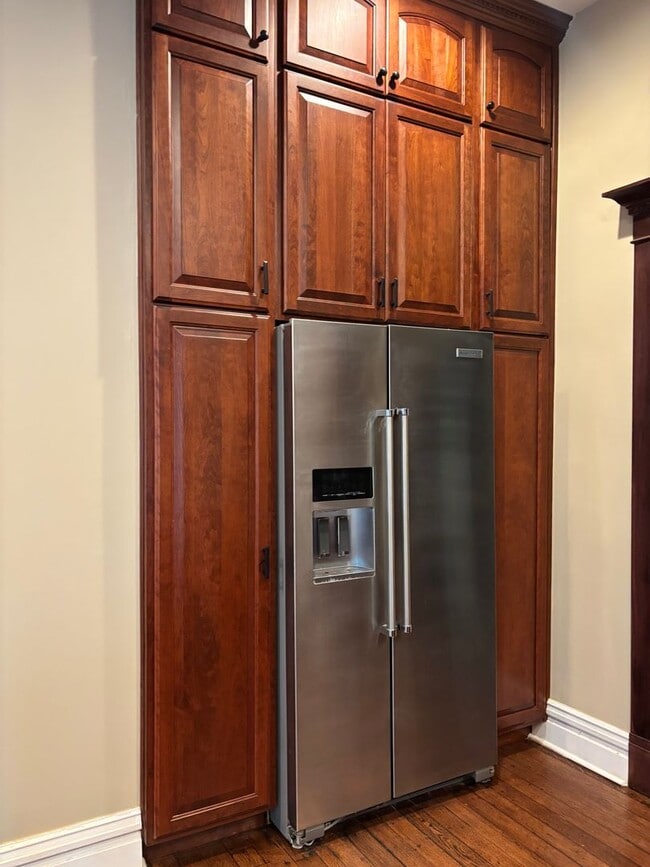 Building Photo - Historic Downtown Home with Modern Charm