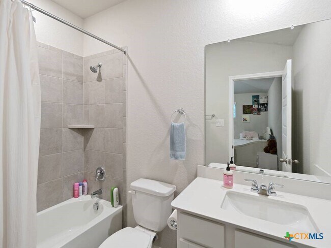 Building Photo - 3073 Charyn Wy