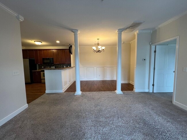 Building Photo - 2 bed 2 bath Lenox village condo