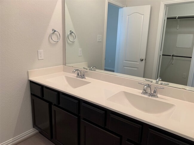 Building Photo - 40547 Berylline Ln.