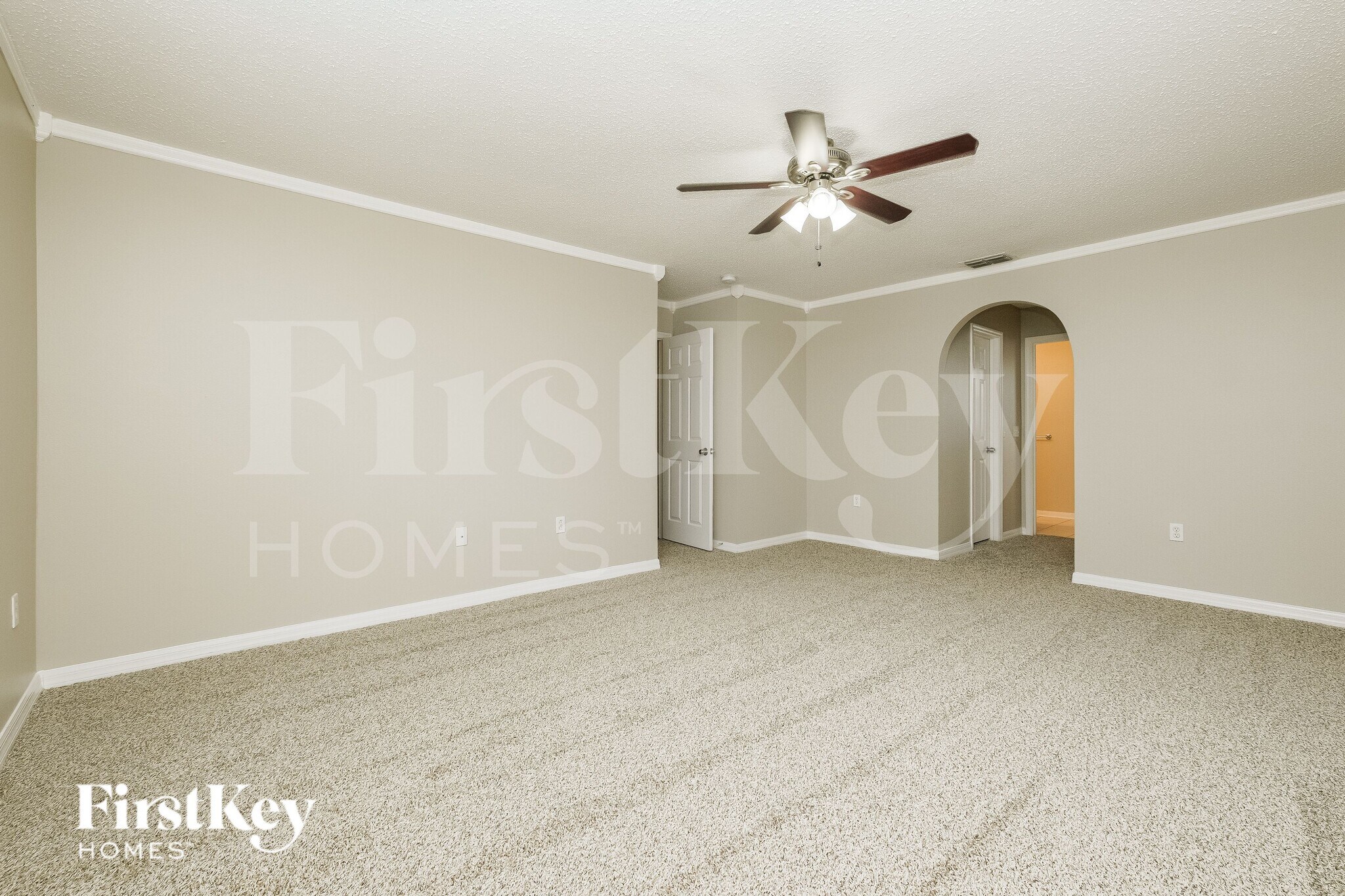 Building Photo - 6430 Gondola Dr