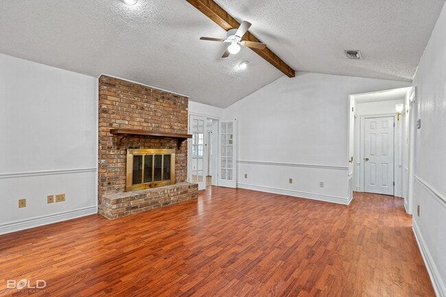 Building Photo - 3 BEDROOM IN SOUTHERN HILLS