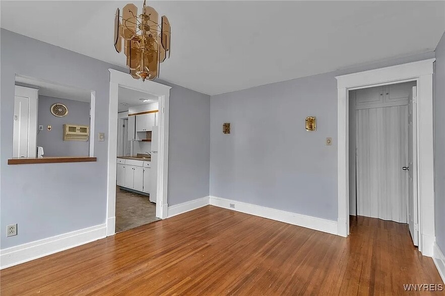Dining Room - 90 Clover Pl