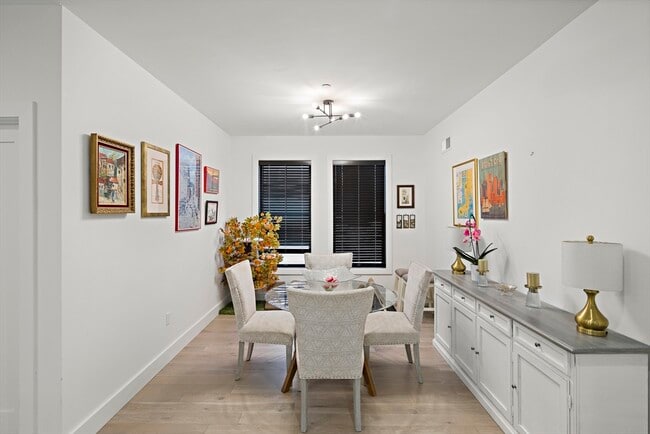 Building Photo - 68 Armandine St