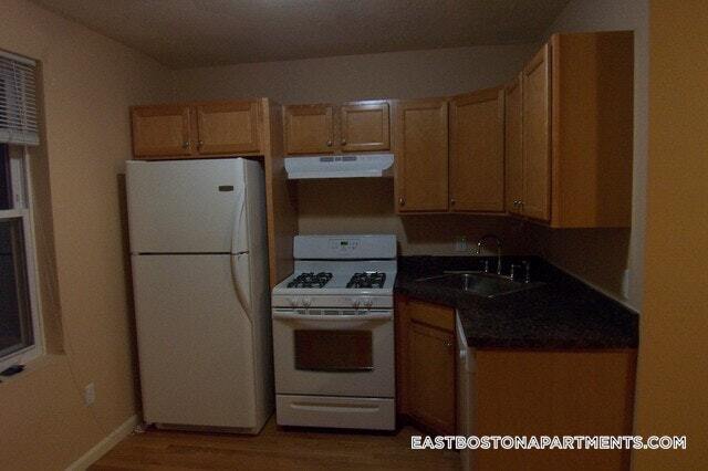 Building Photo - 52 Brooks St