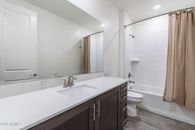 Building Photo - 2811 W Pollack St