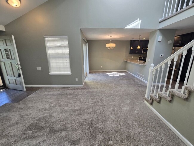 Building Photo - 9938 Grove Way