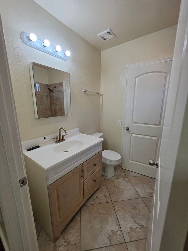 Building Photo - Charming Remodeled 2 Bed / 2 Bath Craftsman home in Cypress Park – Garage, Open Floor Plan & Mode...
