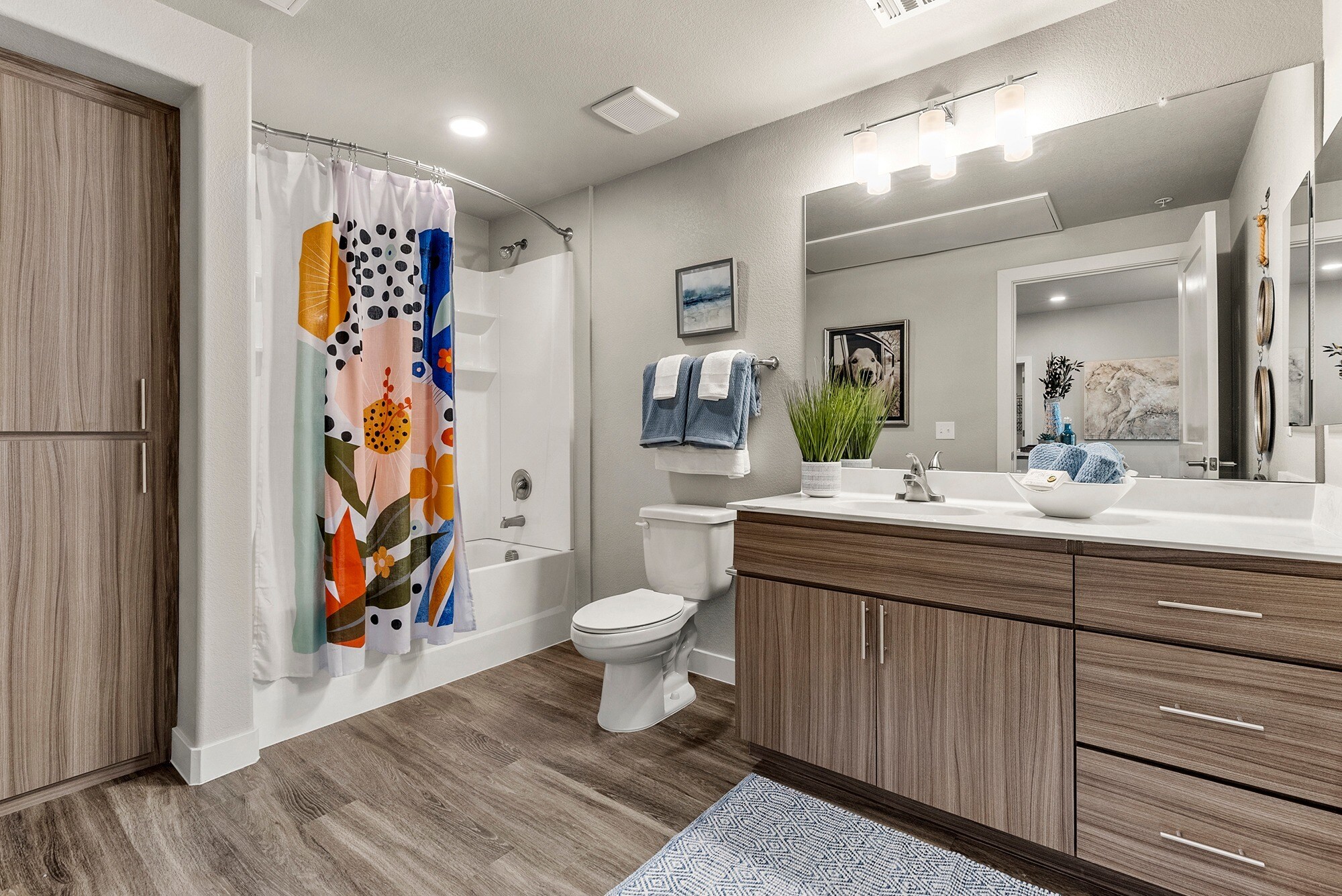 Building Photo - 1980 E Broadway Rd