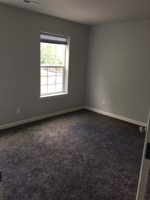 Building Photo - 16832 NW Oak Creek Dr