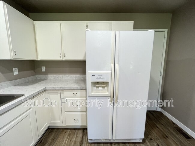 Building Photo - 20635 NW Lapine Way