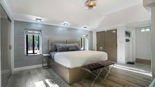 Building Photo - 2249 Lazy Ln