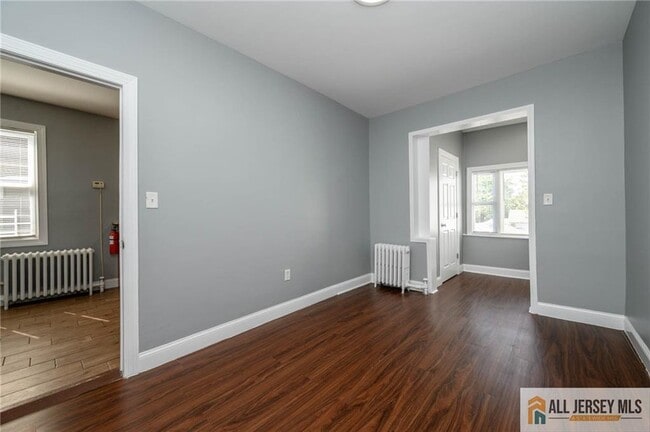 Building Photo - 307 Pershing Ave