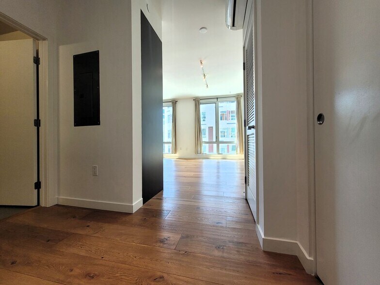 Building Photo - 11 Franklin St