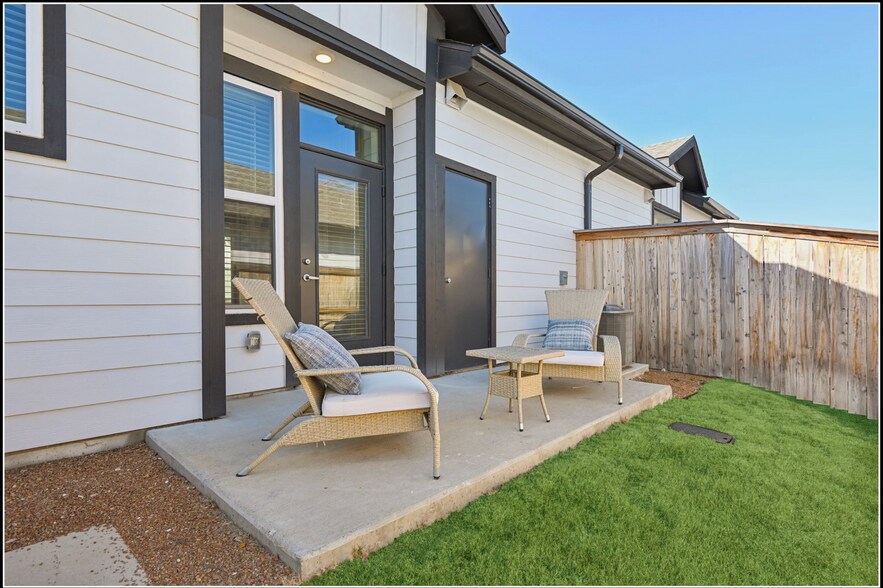 Building Photo - 9701 Theo Trl