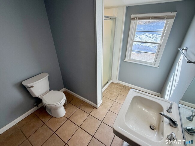 Building Photo - 25 Plymouth Rd