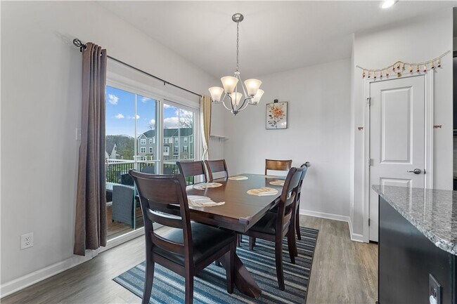 Building Photo - 5103 Spruce Rd