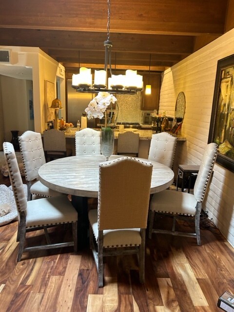 Building Photo - 120 Country Club Dr