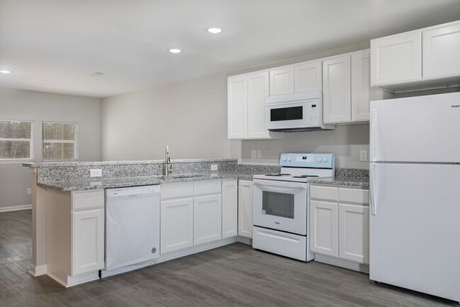 Building Photo - Gorgeous 2 Bed 2.5 Bath Home Ready for Mov...