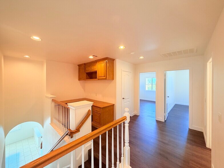 Building Photo - 28330 Linda Vista St