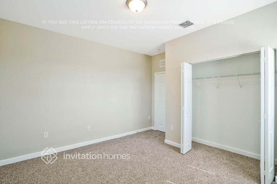 Building Photo - 23391 SW 118 Ave