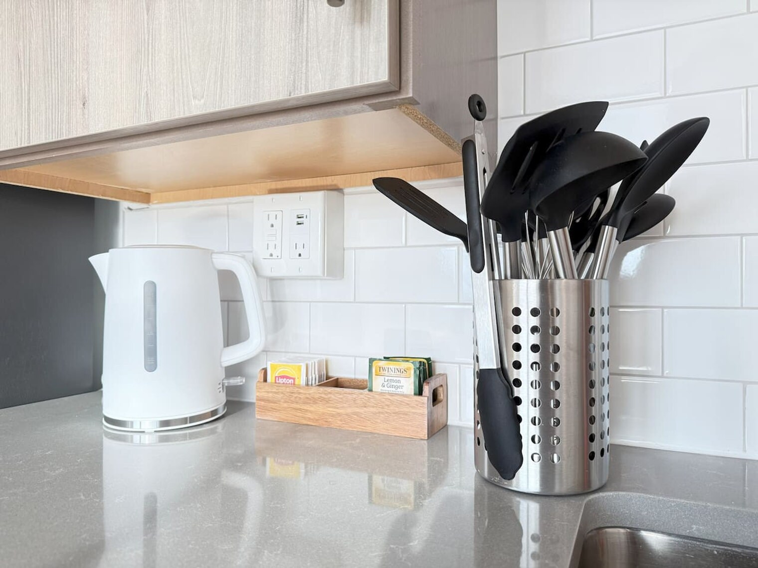 Building Photo - 501 N Perth St