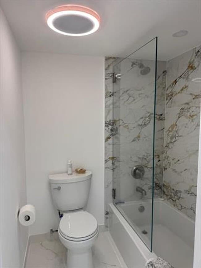 Building Photo - 20515 E Country Club Dr