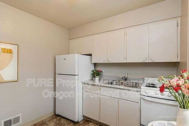 Building Photo - 7016 N Amherst St