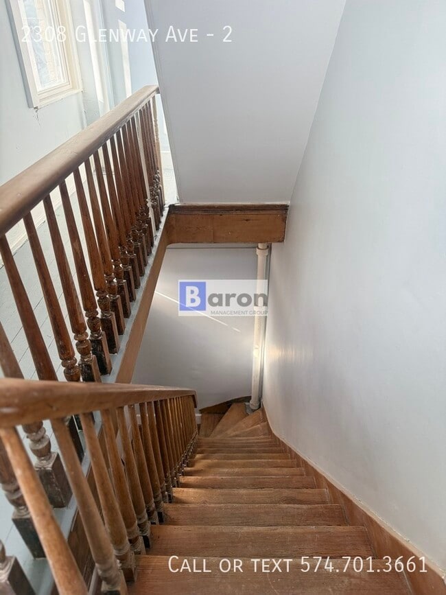 Building Photo - 2308 Glenway Ave