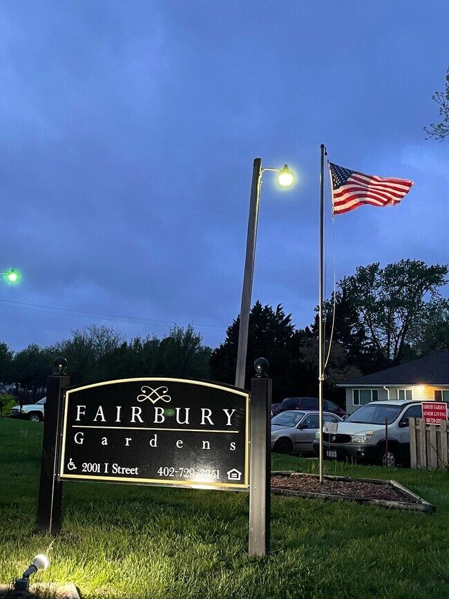 Building Photo - 2001 I St