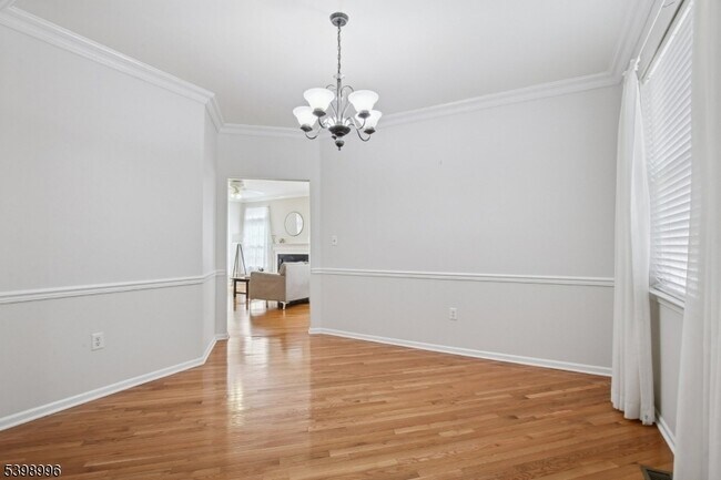 Building Photo - 12 Hansom Rd