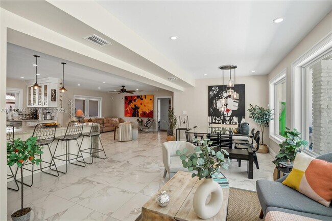 Building Photo - 7830 SW 53rd Pl
