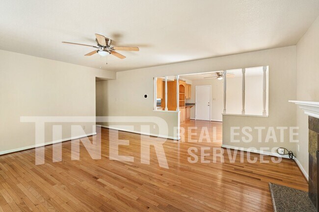 Building Photo - 6138 Cherrelyn Way