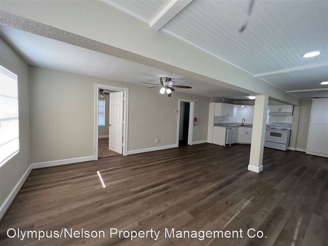Building Photo - 414 Murex St