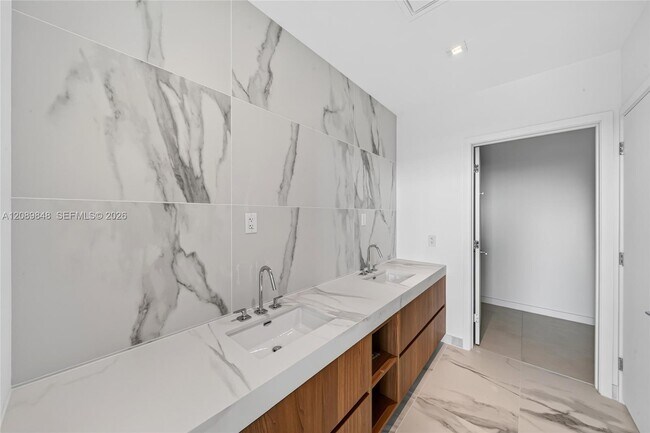 Building Photo - 1400 Biscayne Blvd