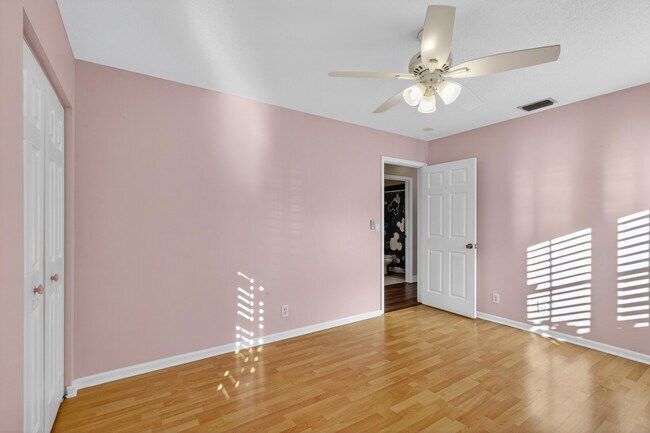 Building Photo - 151 Monterey Way