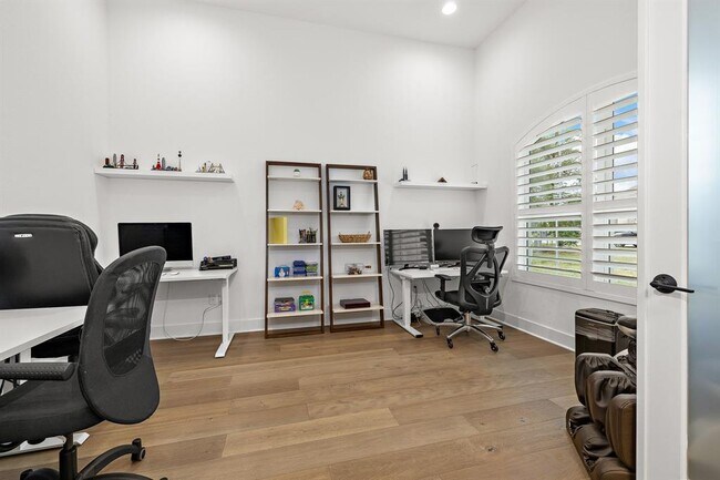 Building Photo - 3417 Pr Hts Dr