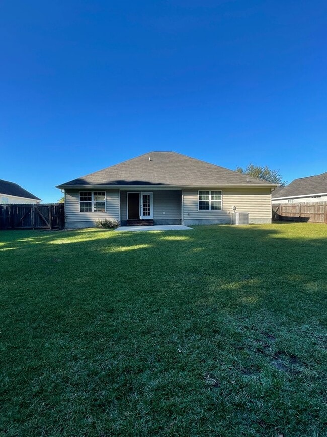 Building Photo - Discover Your Ideal Family Home in Pooler, Georgia!