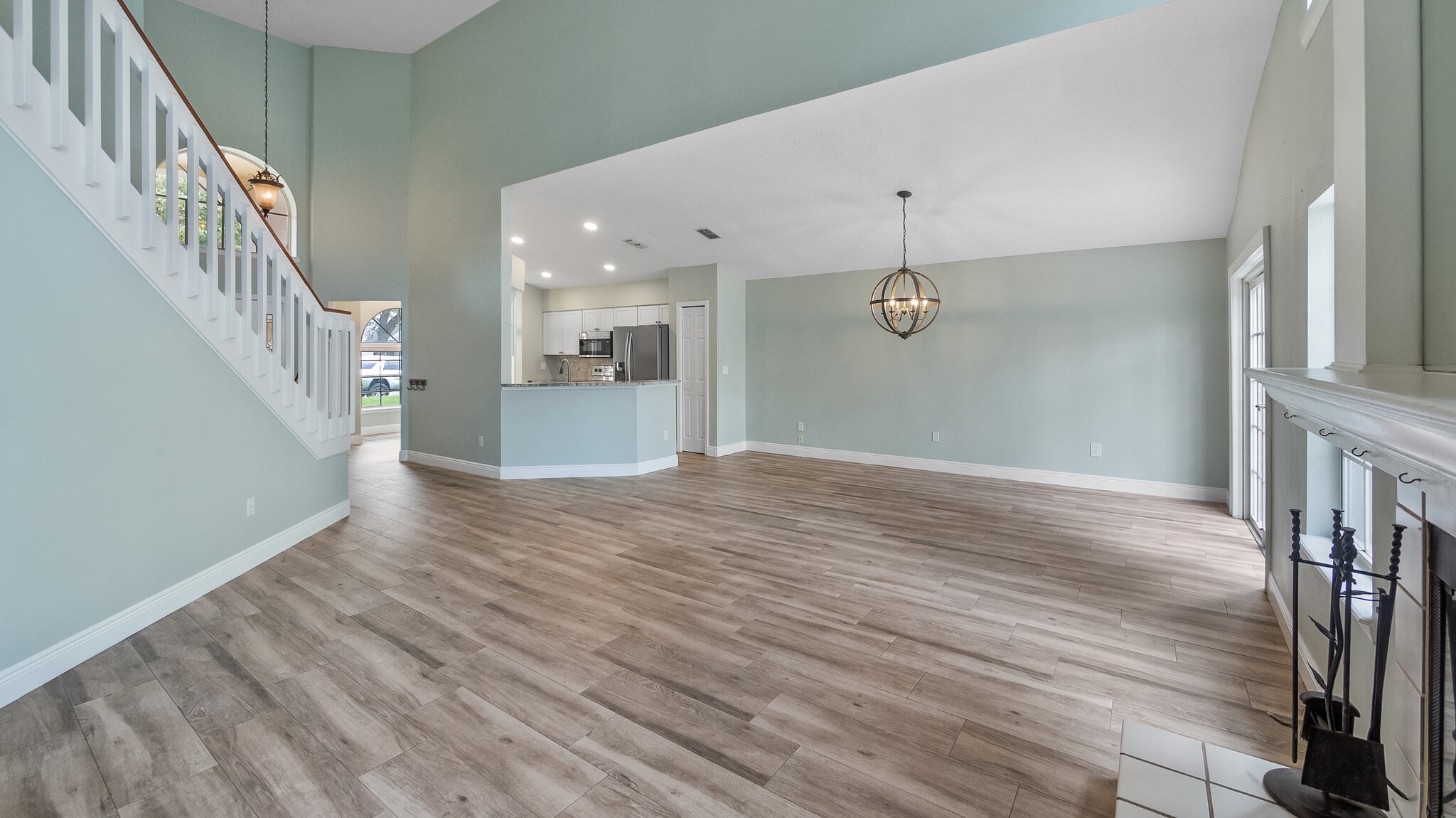 Building Photo - 468 Queensbridge Dr