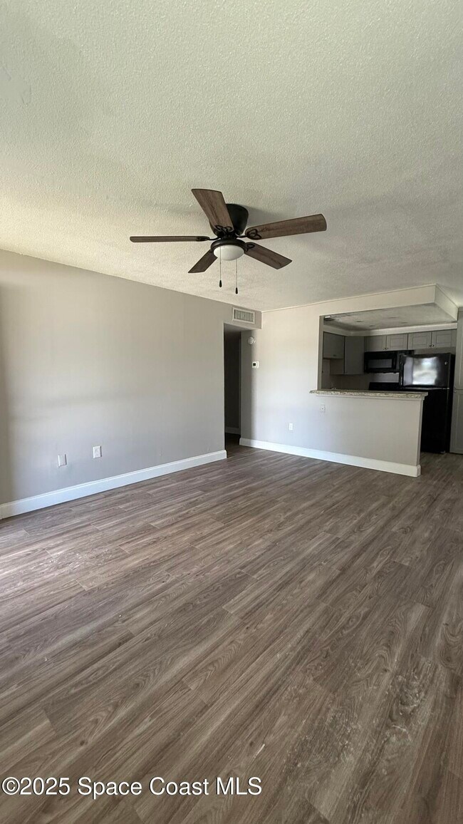 Building Photo - 800 N Fiske Blvd